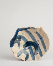 Cargar imagen en el visor de la galería, Pieza de cerámica esmaltada