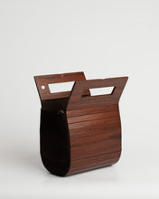 Cargar imagen en el visor de la galería, Bolso de Mano Tallado en Madera Clara