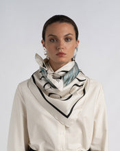 Cargar imagen en el visor de la galería, Pañuelo de Seda 'The Sea You Come From'