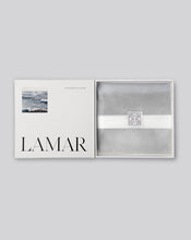 Cargar imagen en el visor de la galería, Pañuelo de seda 'THE OCEAN'