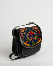 Load image into Gallery viewer, Talabar Black Leather Decorated Handmade Purse
